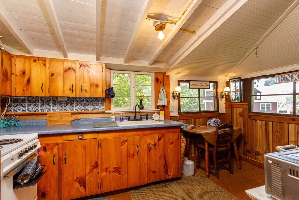 12 King Road Property Photo 2
