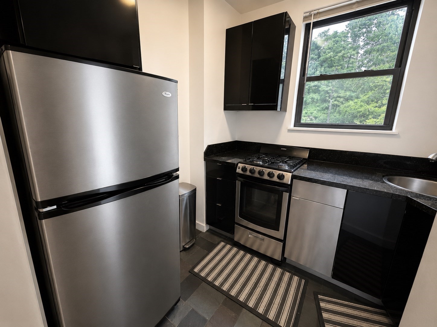 1706 Commonwealth Ave # 11 Property Photo 4
