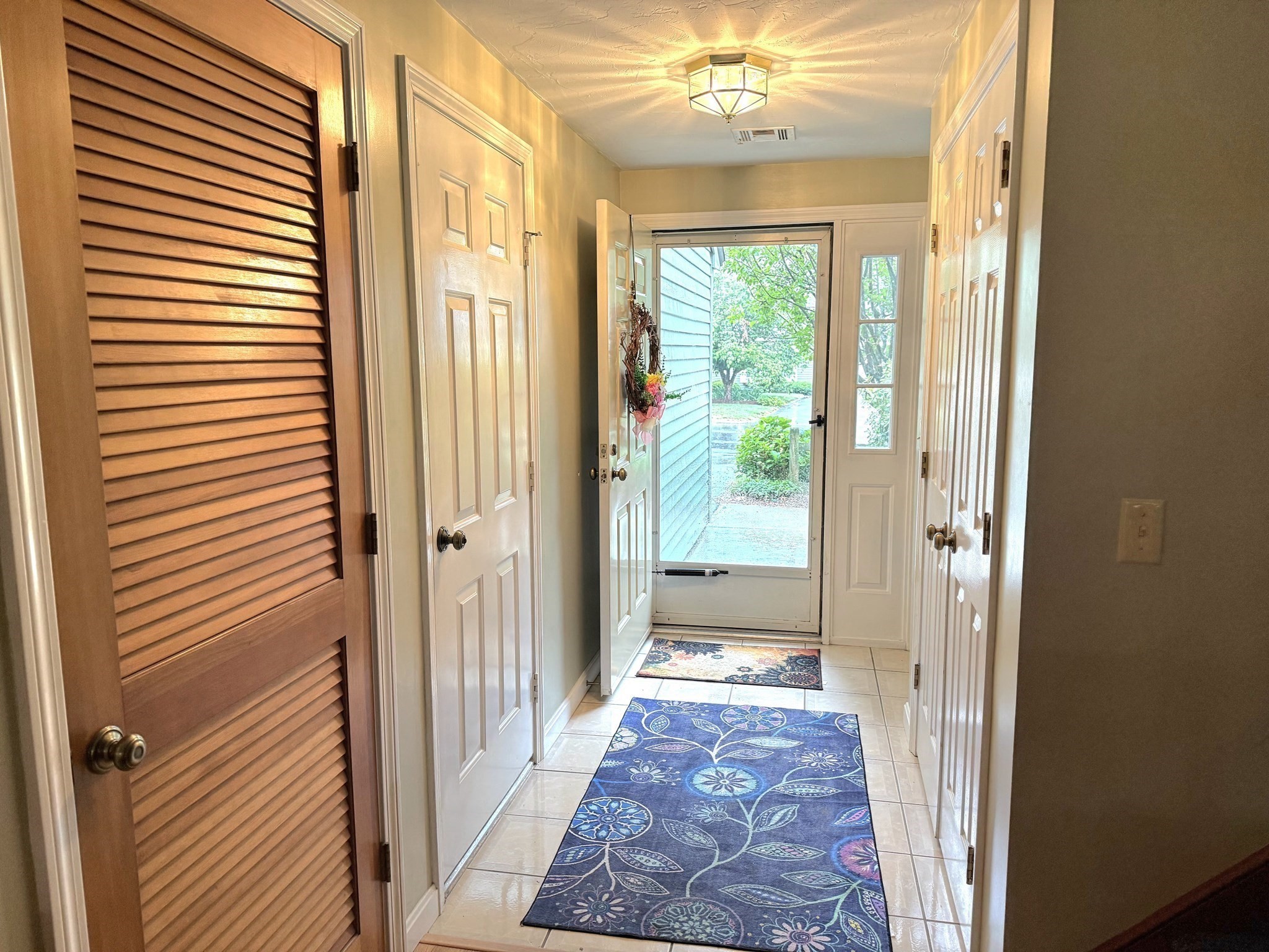 401 Ridgefield Cir # 401d Property Photo 7