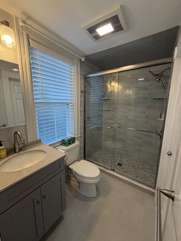 37 Basset St # 1b Property Photo 8