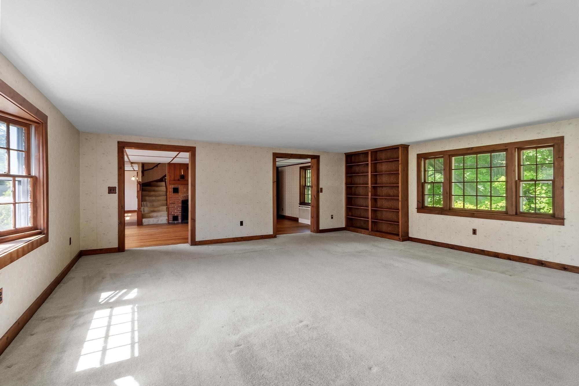 185 Main St Property Photo 8