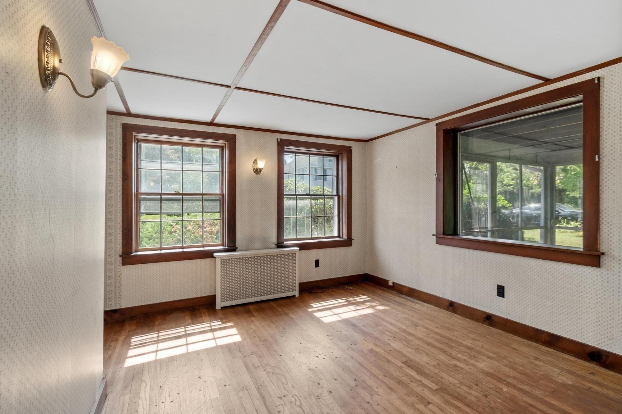 185 Main St Property Photo 10