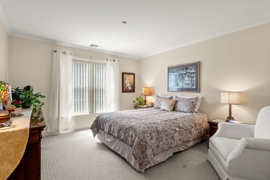8 Crowninshield St # 212 Property Photo 11