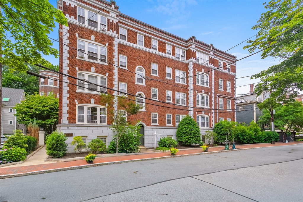41 Bowdoin Street # 25 Property Photo 2
