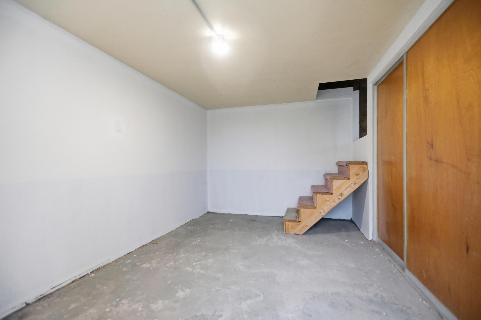 32 Danis St Property Photo 36