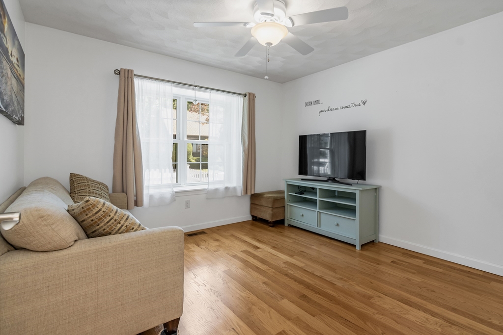 15 Hourihan St Property Photo 5