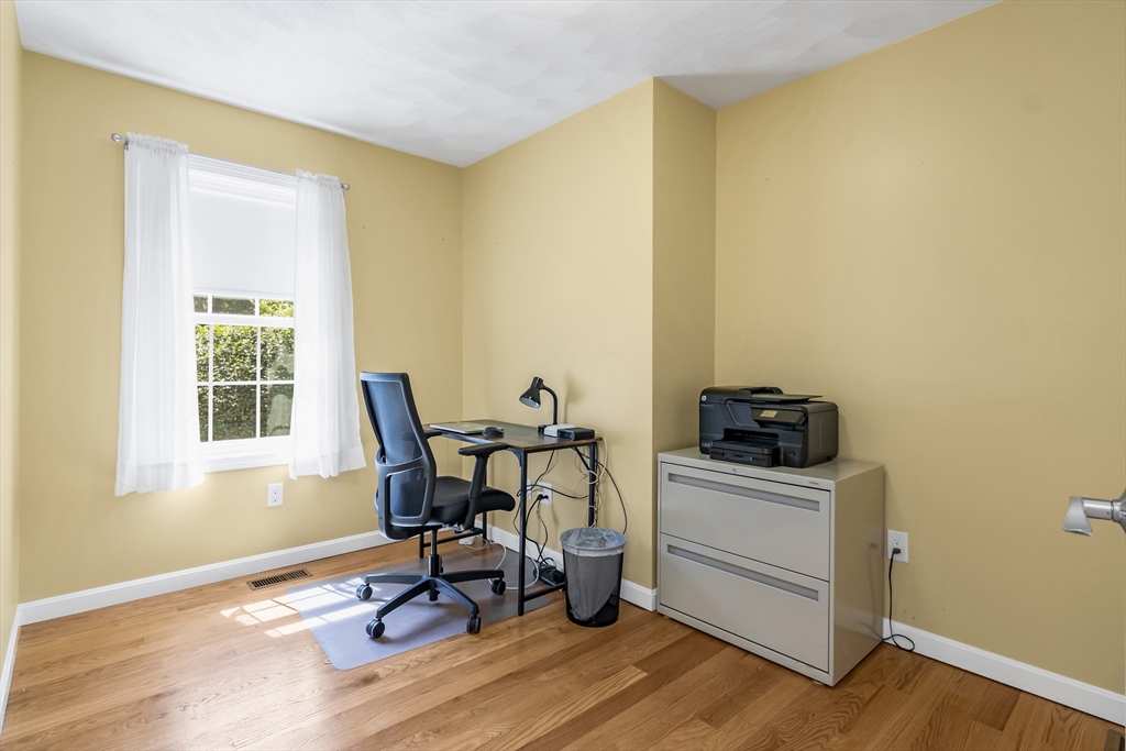 15 Hourihan St Property Photo 15