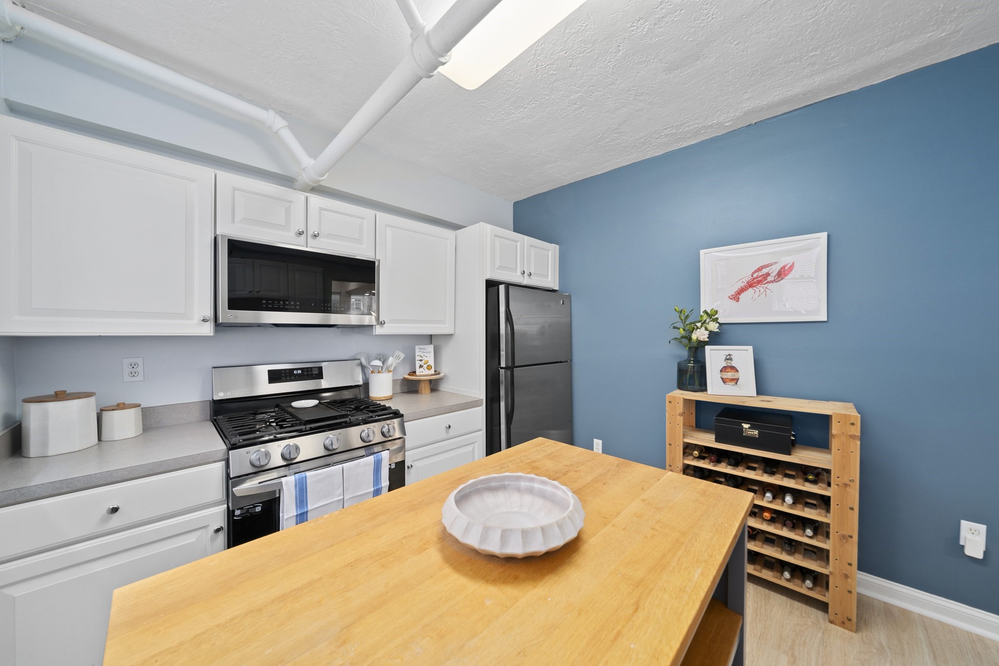 12 James Street # B Property Photo 6