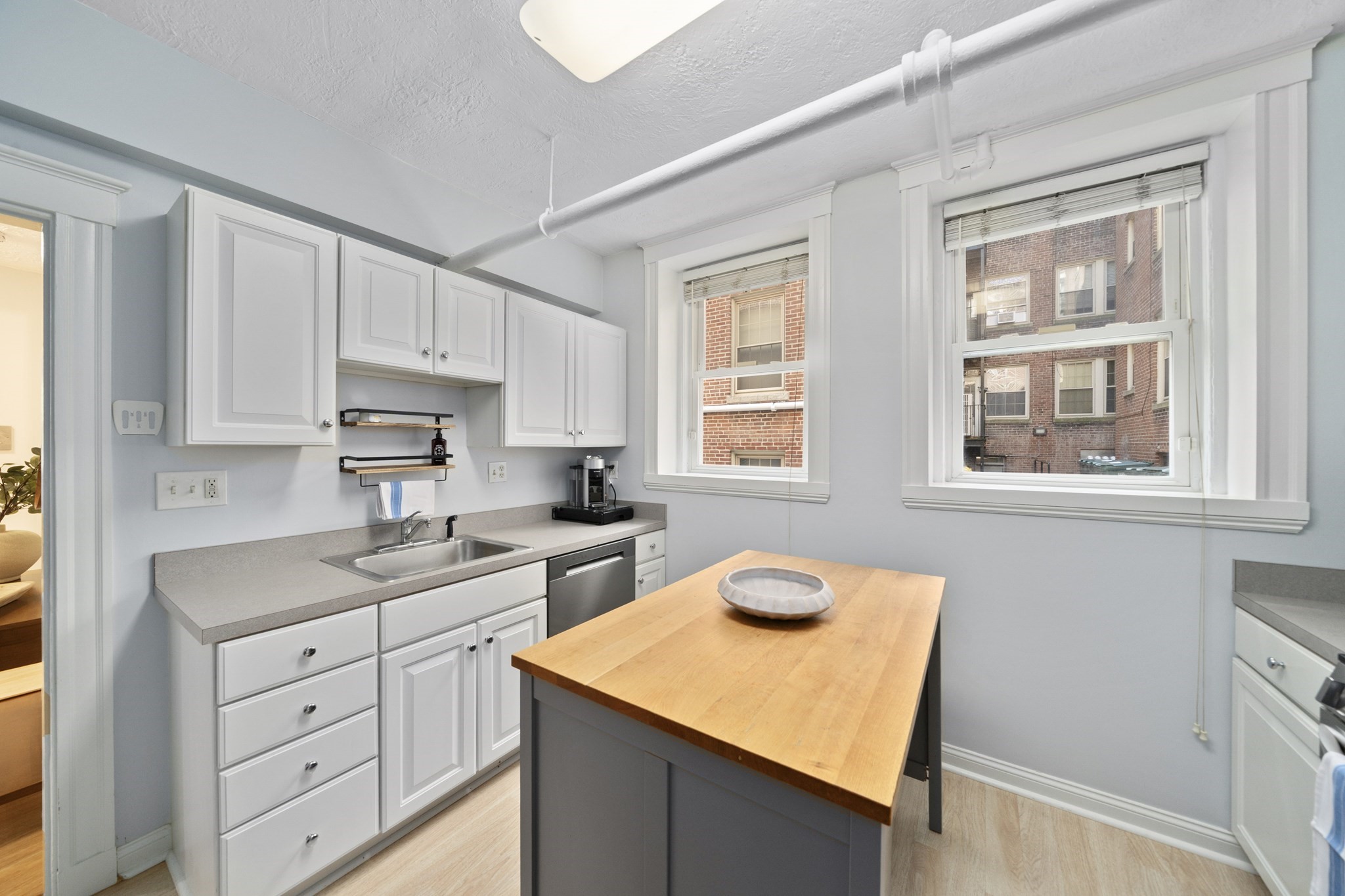 12 James Street # B Property Photo 7