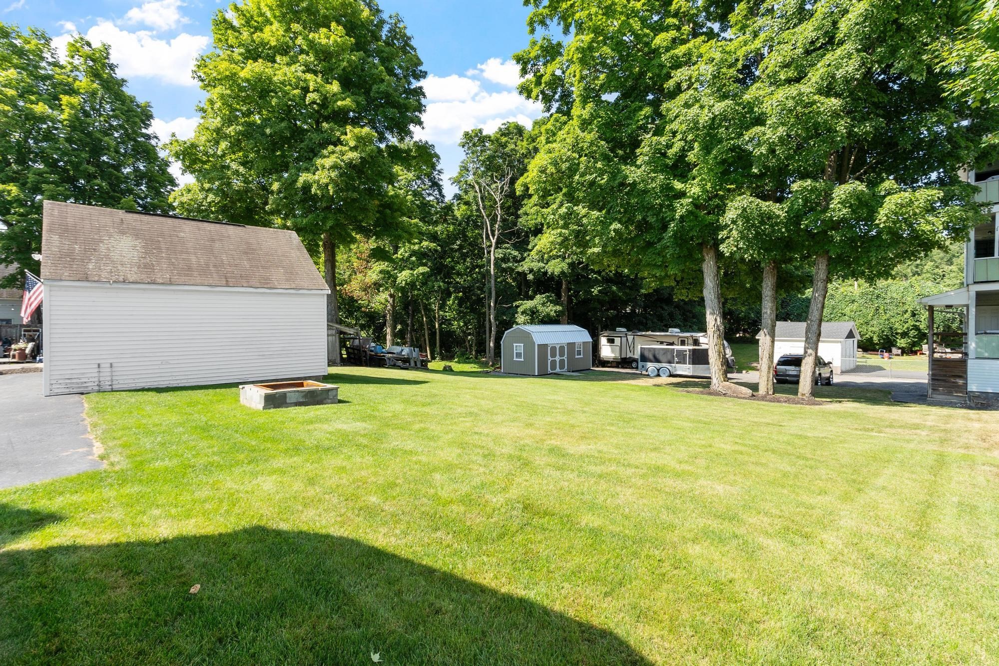 155 Pond St Property Photo 5