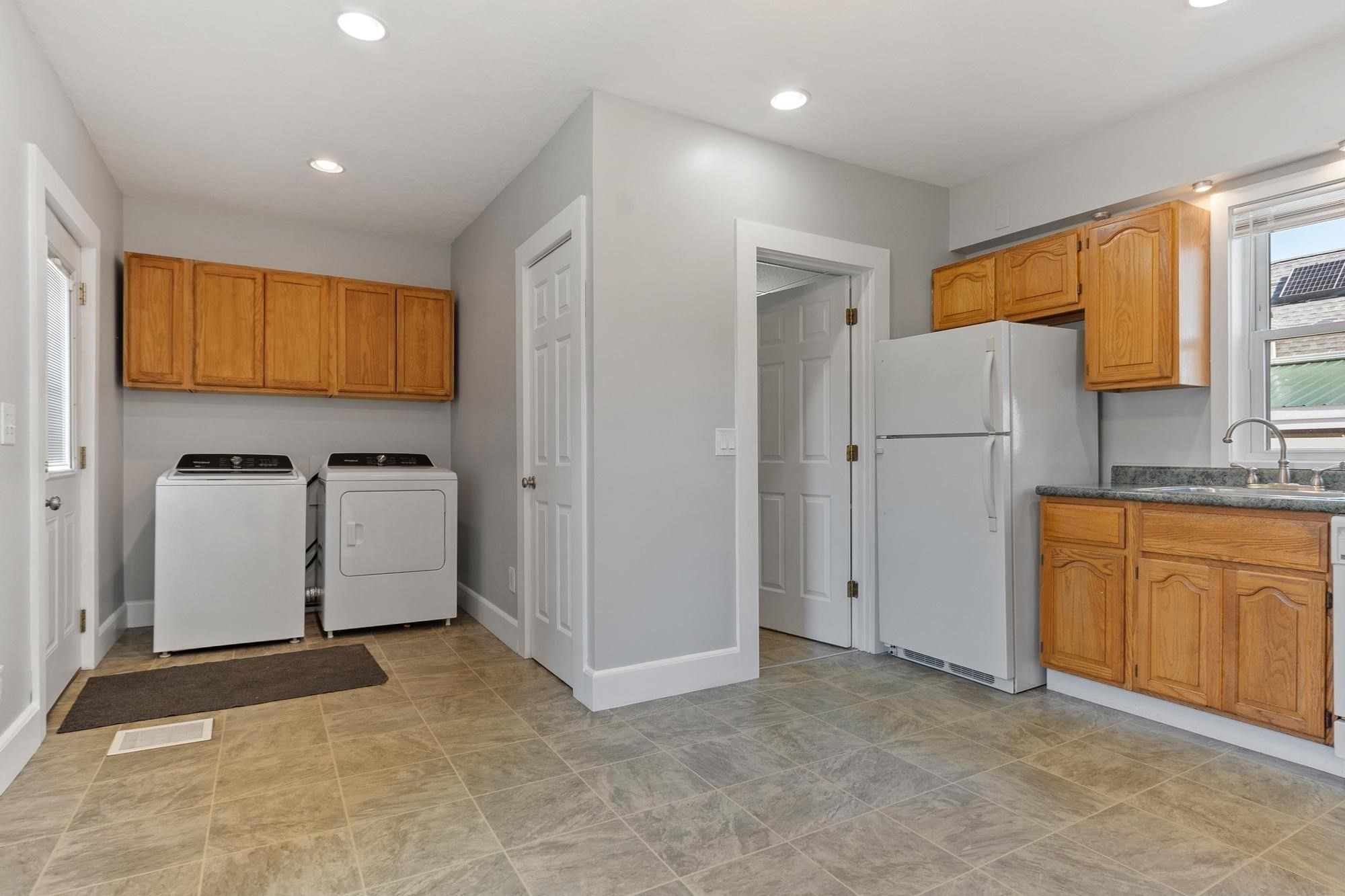 155 Pond St Property Photo 13