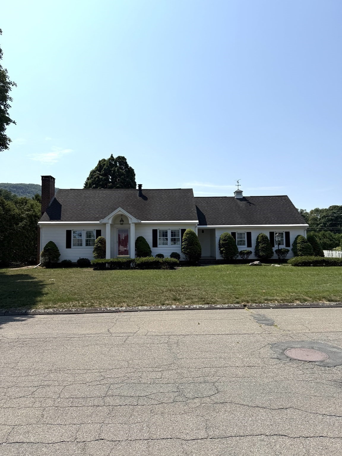 6 Gross Ln Property Photo 1