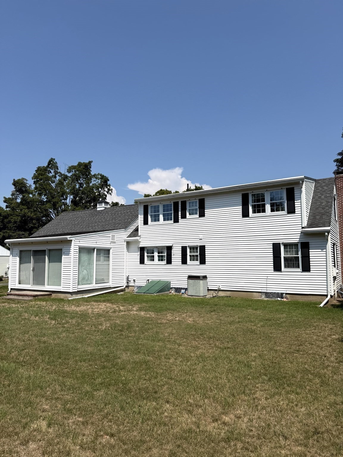 6 Gross Ln Property Photo 3