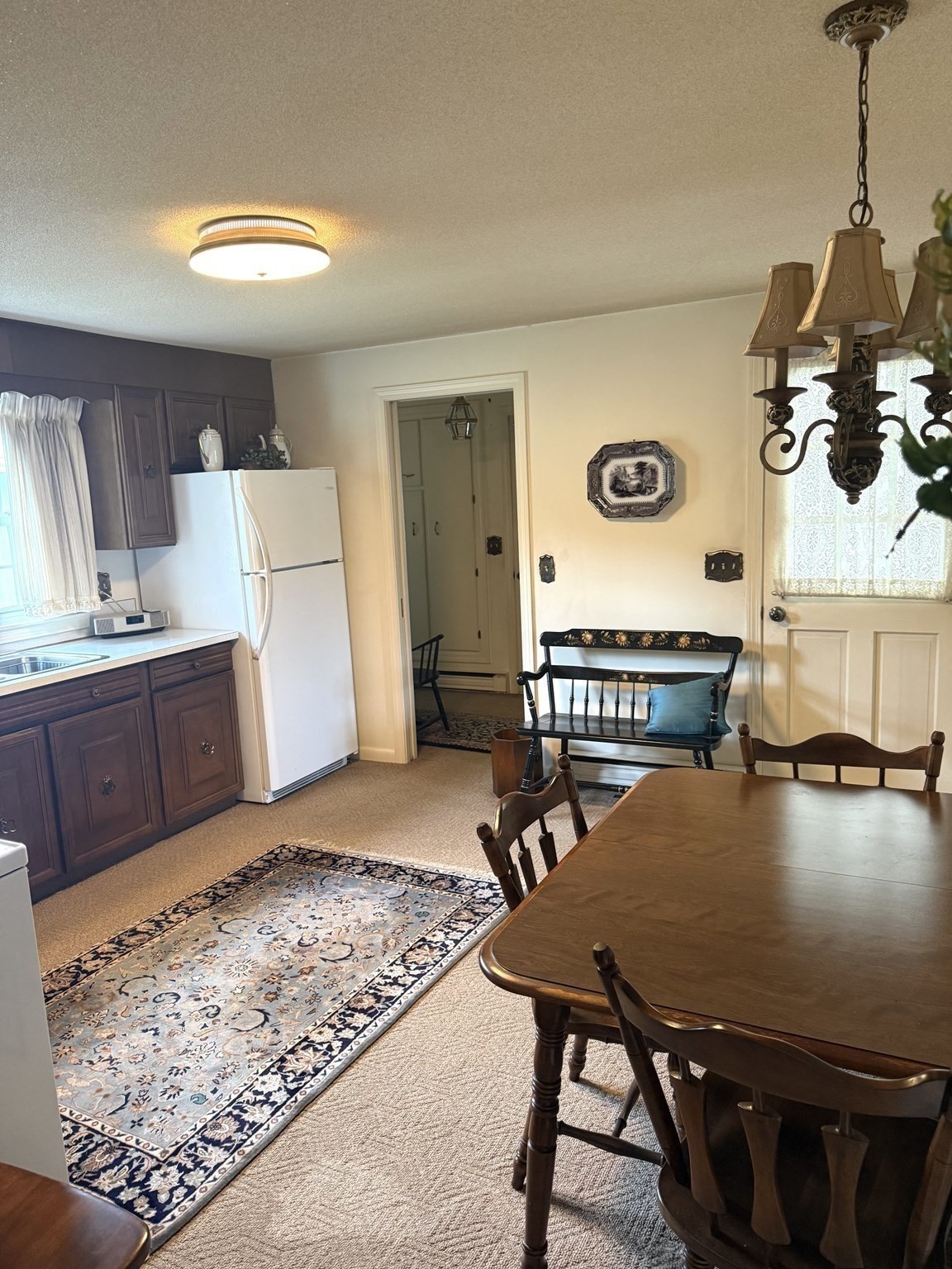 6 Gross Ln Property Photo 8