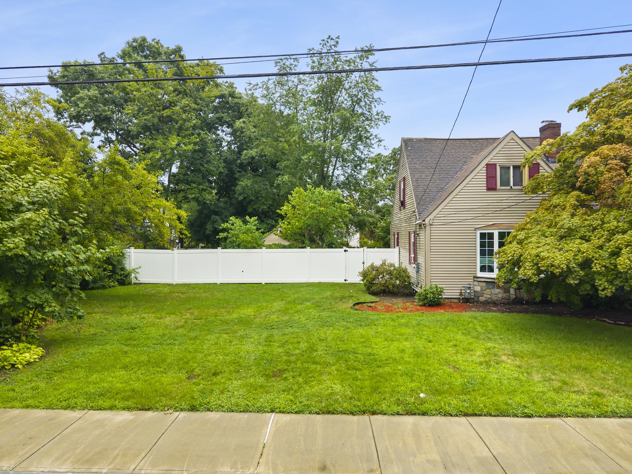 59 Mulberry St Property Photo 5