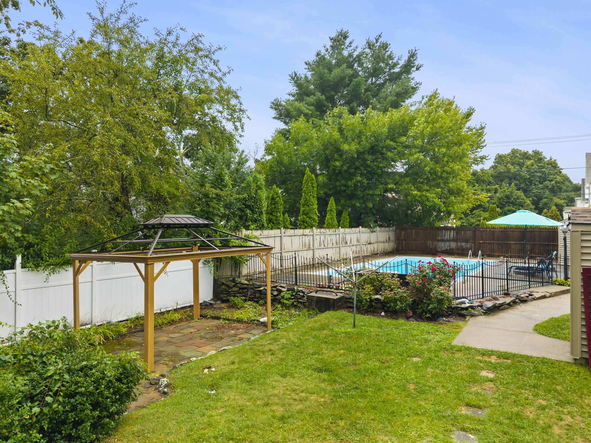 59 Mulberry St Property Photo 7