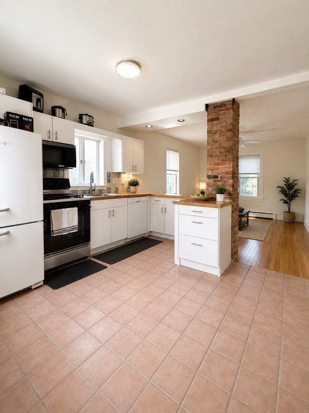 128 Holworthy St # 128 Property Photo 6