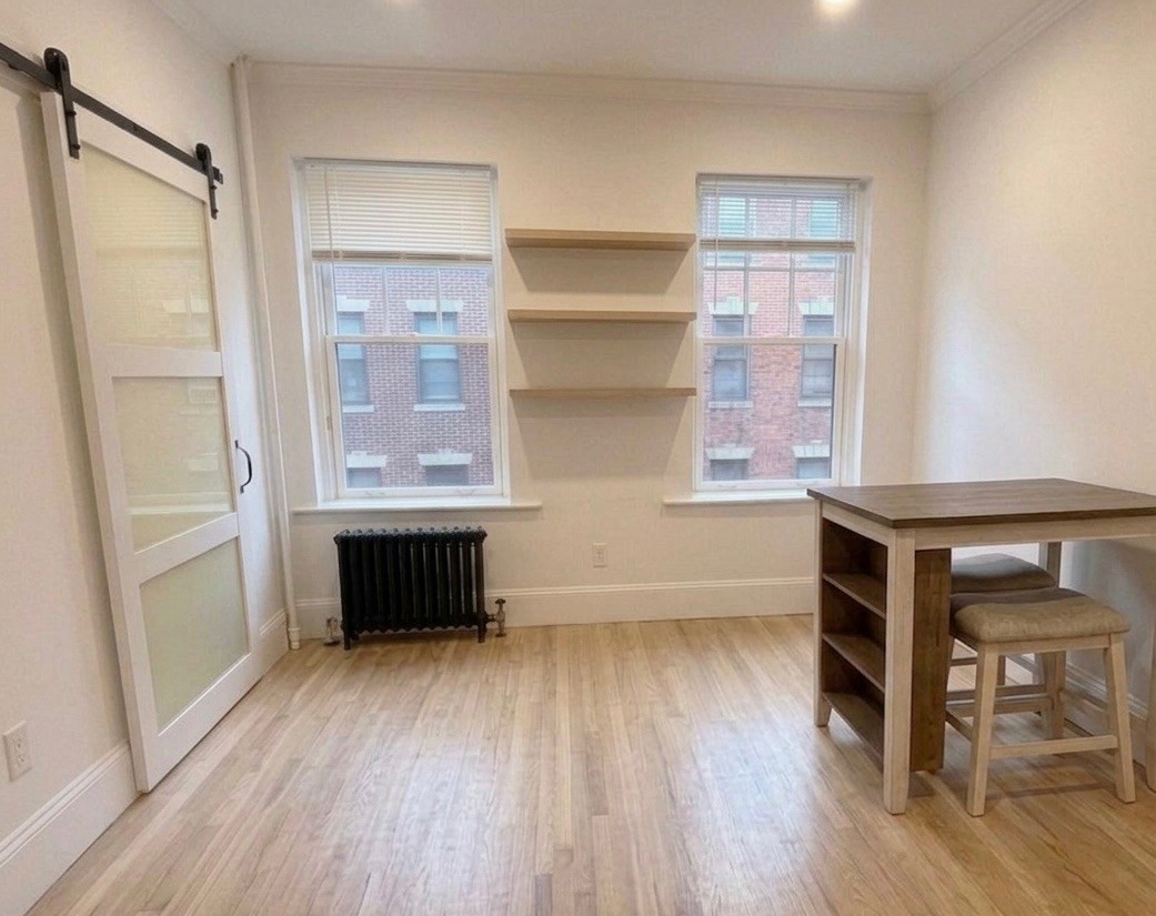 11 Irving St # 6 Property Photo 1