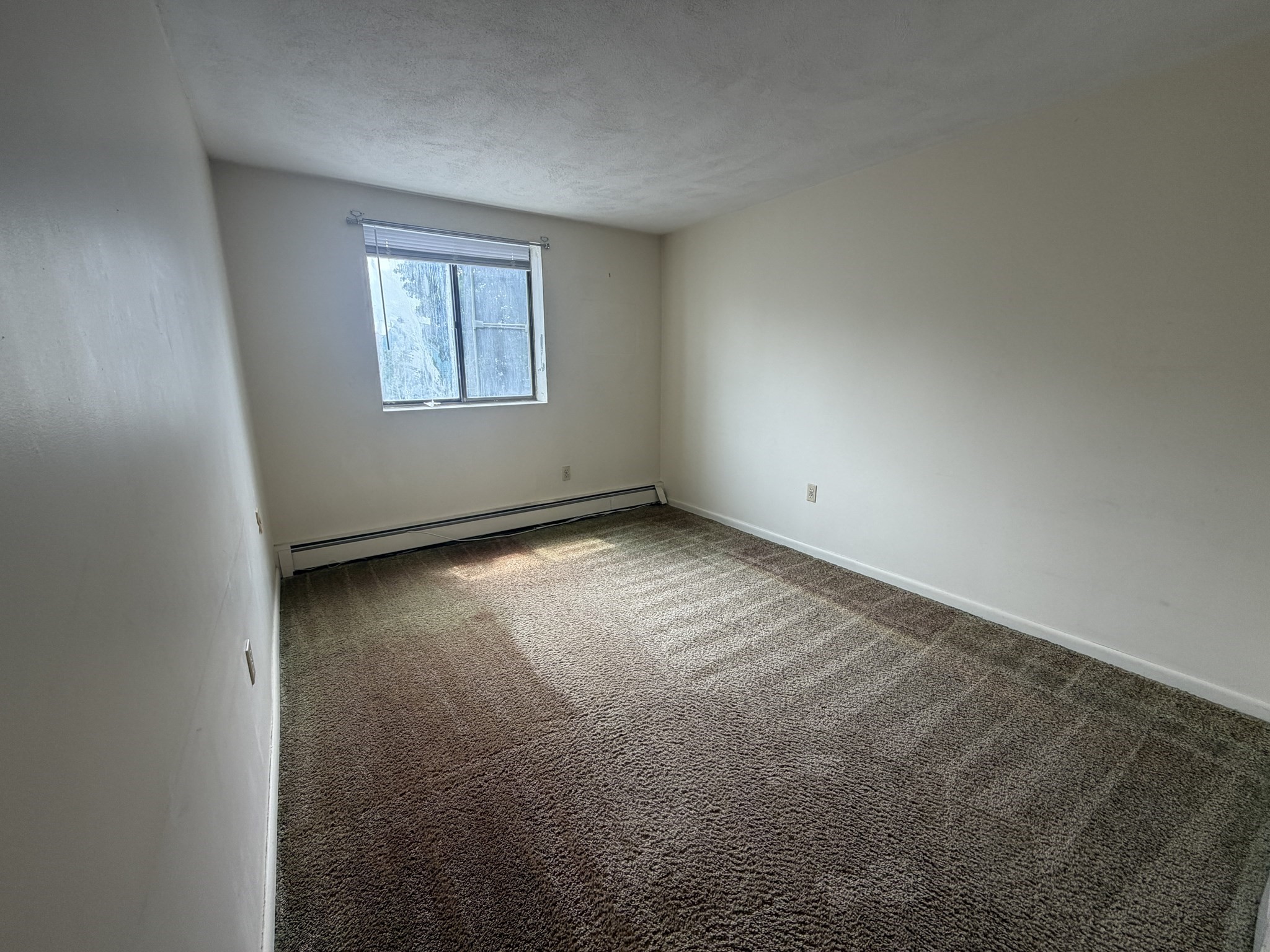 200 Governor's Dr # 13 Property Photo 8