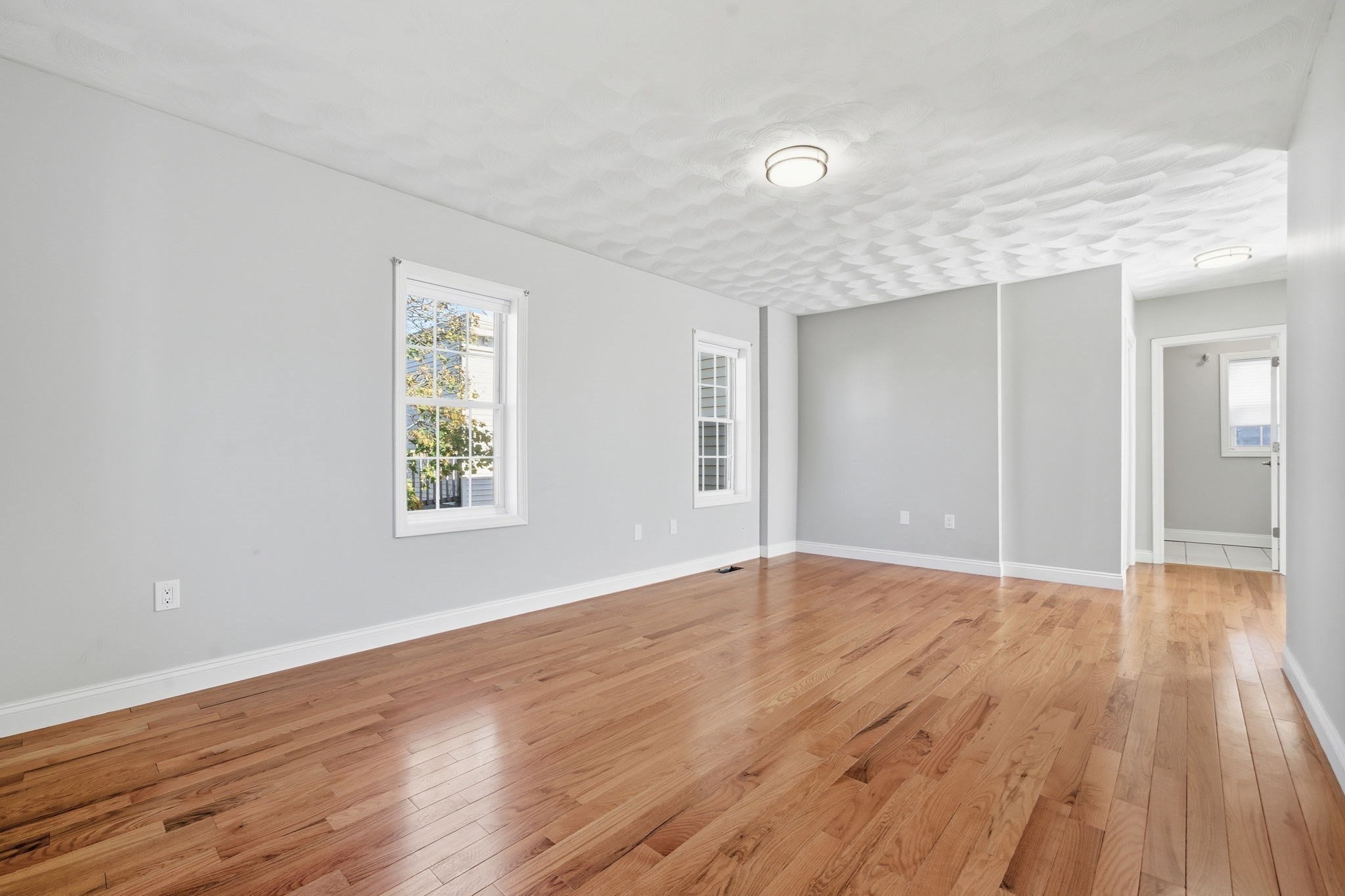 25 Sutton St # 25 Property Photo 6