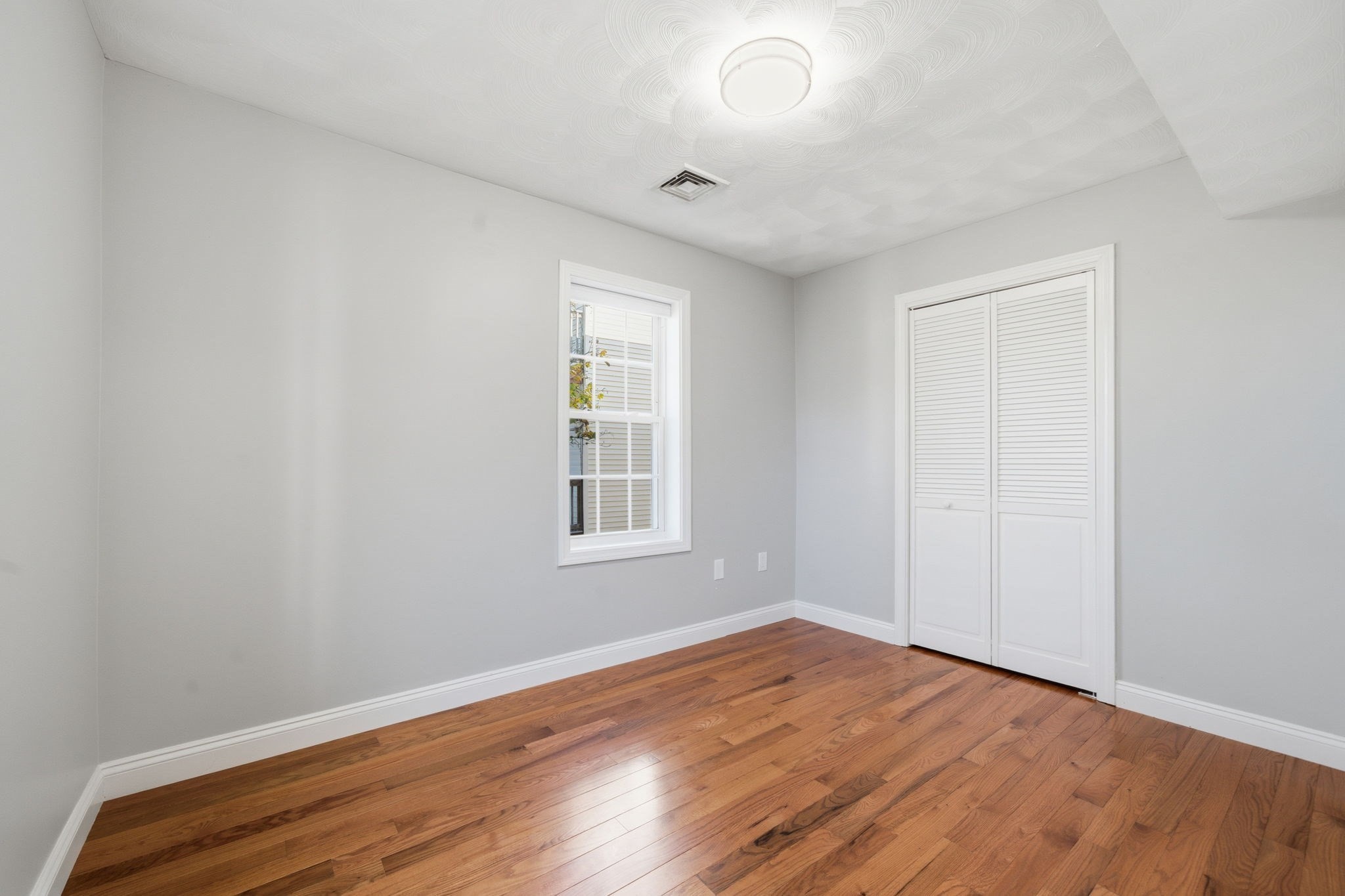 25 Sutton St # 25 Property Photo 10