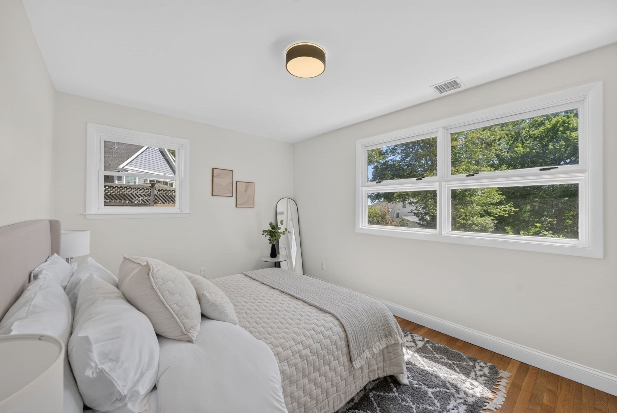 8 Everett St Property Photo 14
