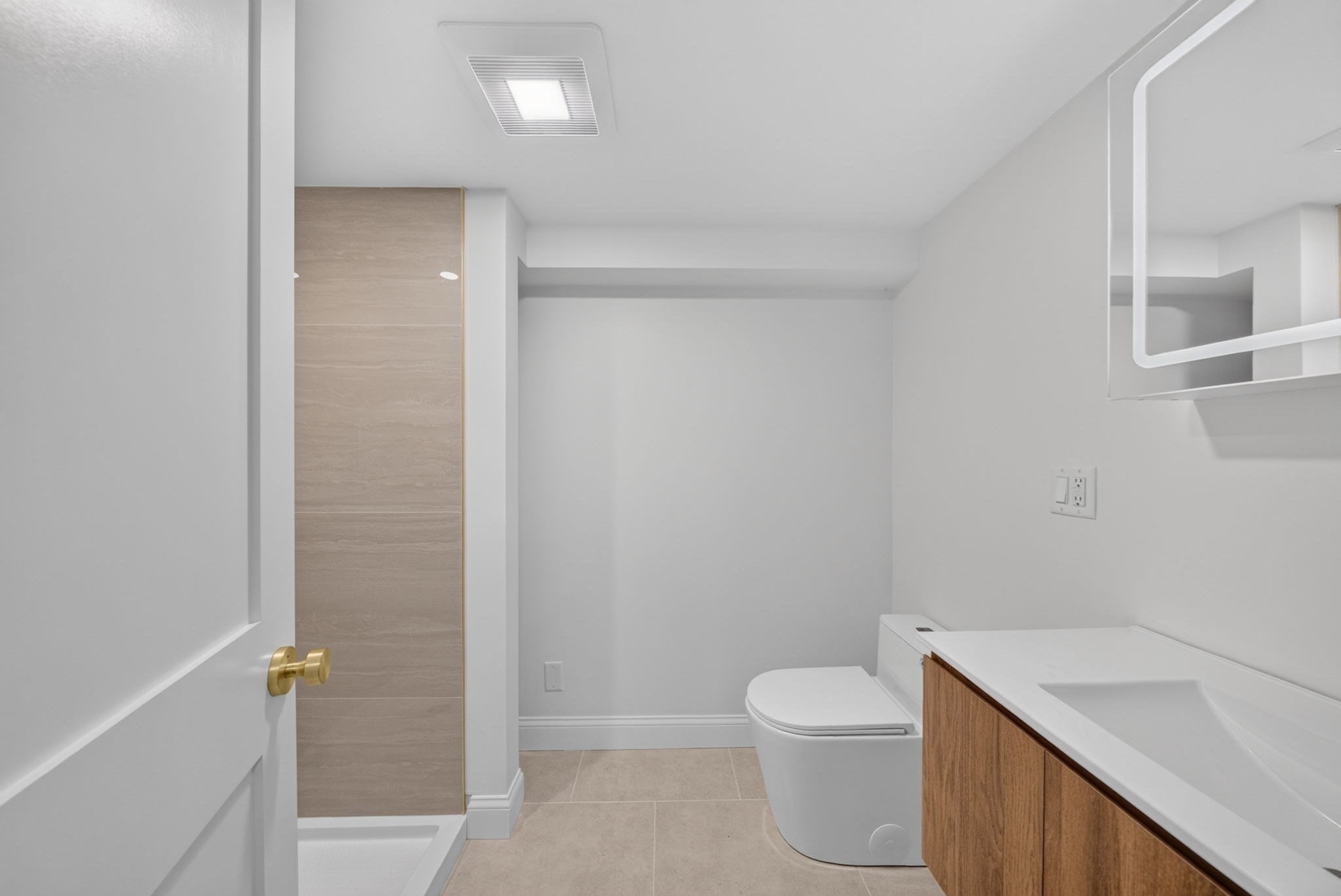 8 Everett St Property Photo 18