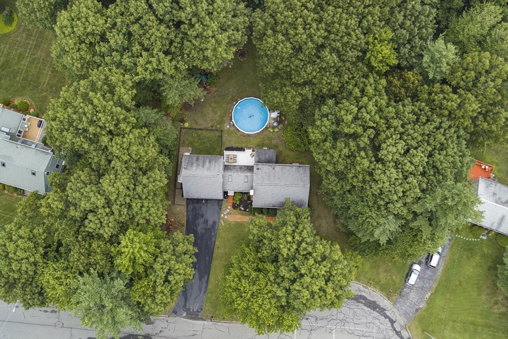 27 Redwood Dr Property Photo 3