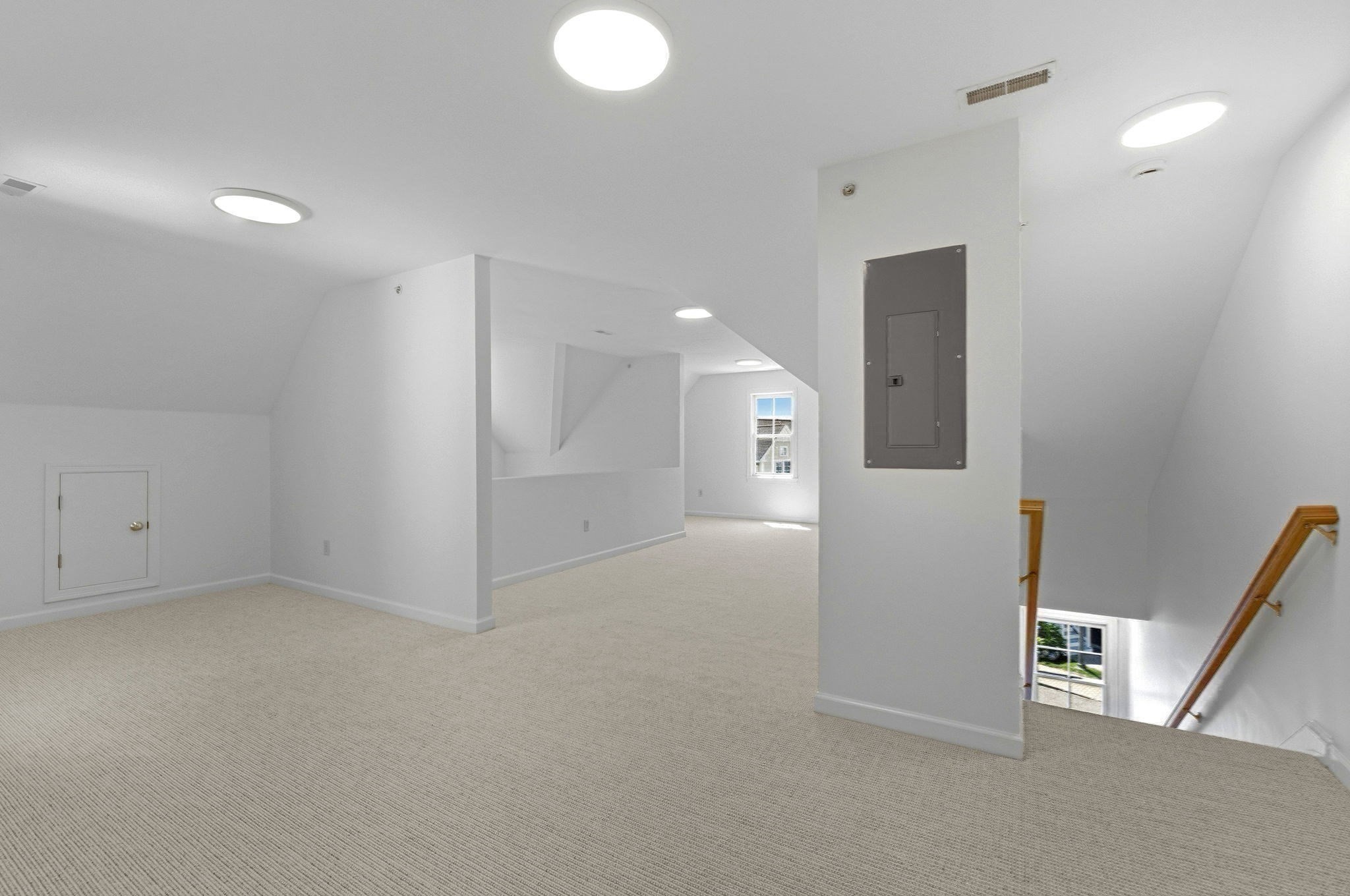 19 Russell Place # 19 Property Photo 9