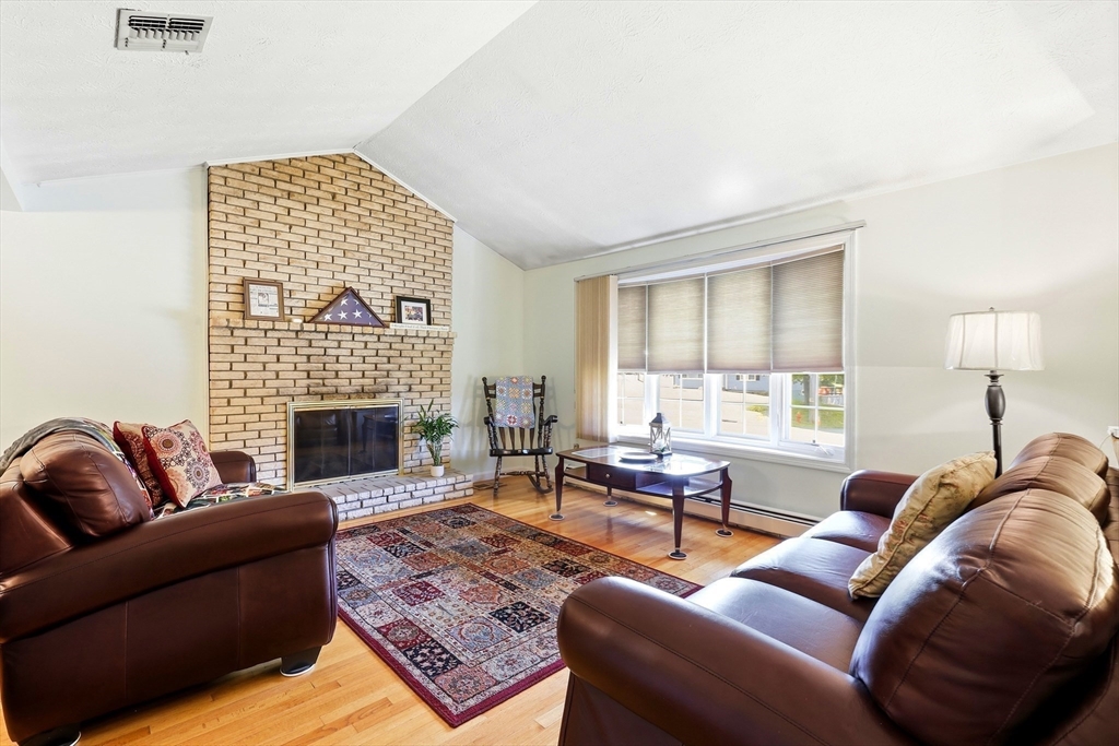 359 Howe Street Property Photo 11
