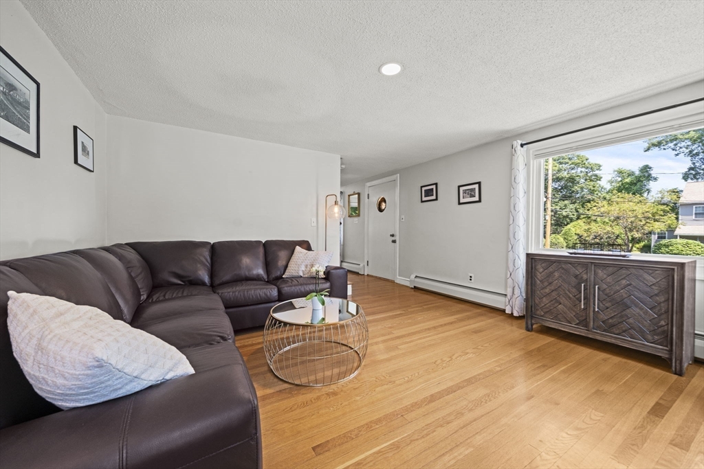 1 Brook Rd Property Photo 14