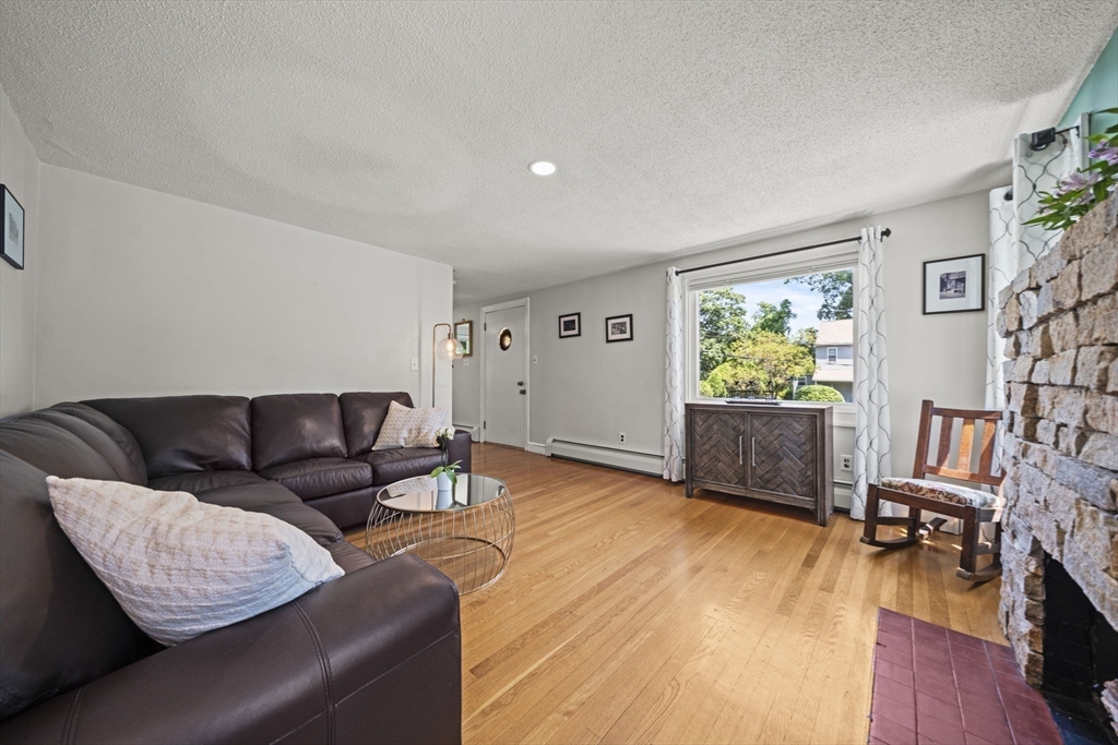 1 Brook Rd Property Photo 15