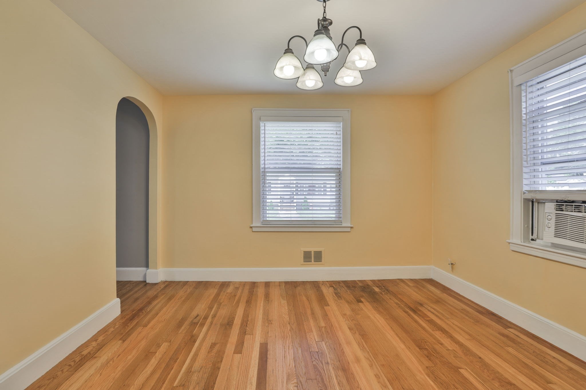 26 Purdon Ave Property Photo 8