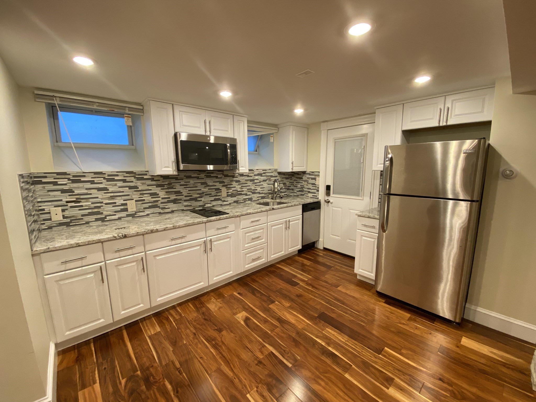 16 Crescent Ave. # B Property Photo 2