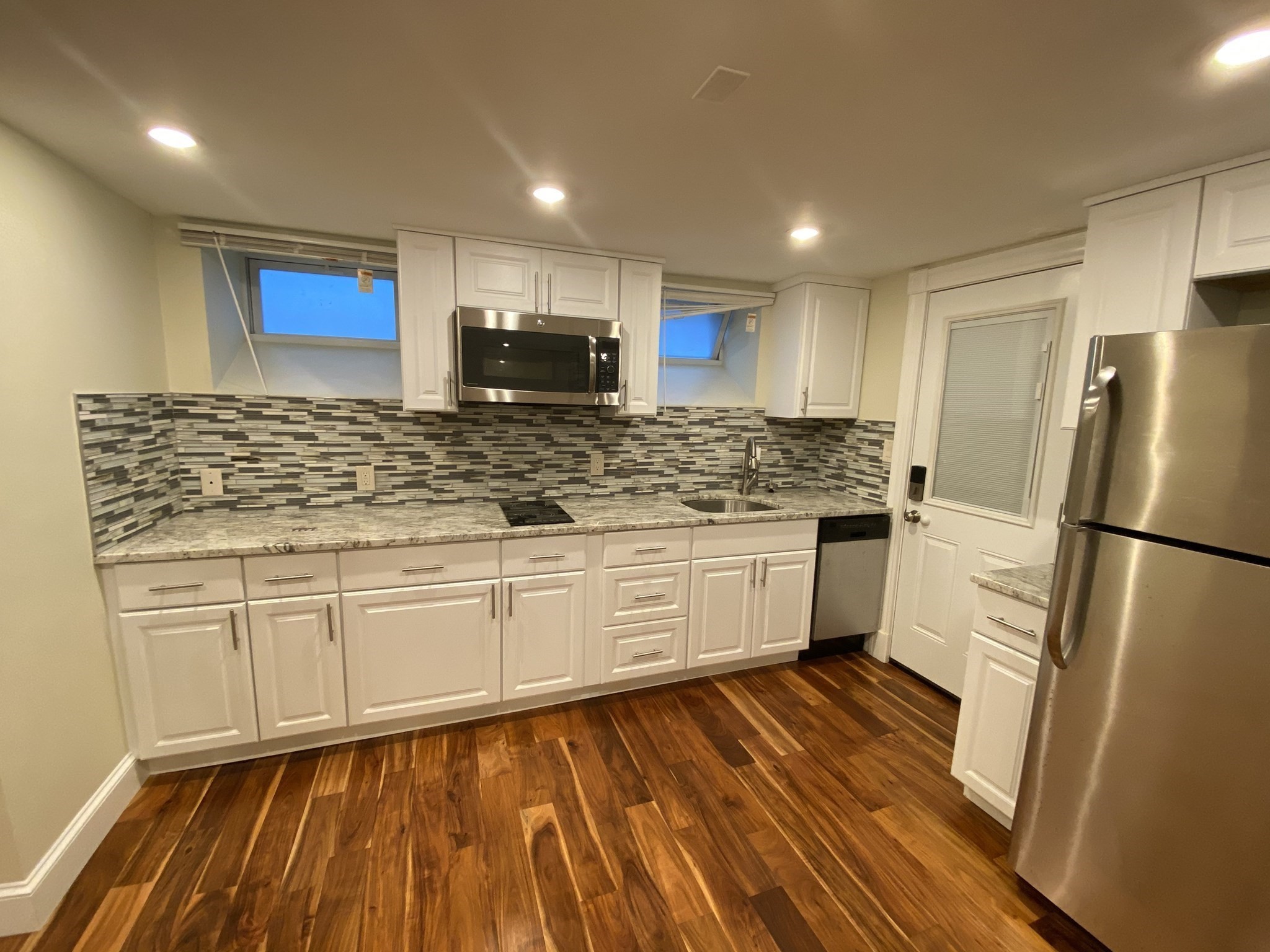 16 Crescent Ave. # B Property Photo 3