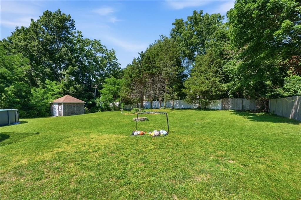 492 State Rd Property Photo 35