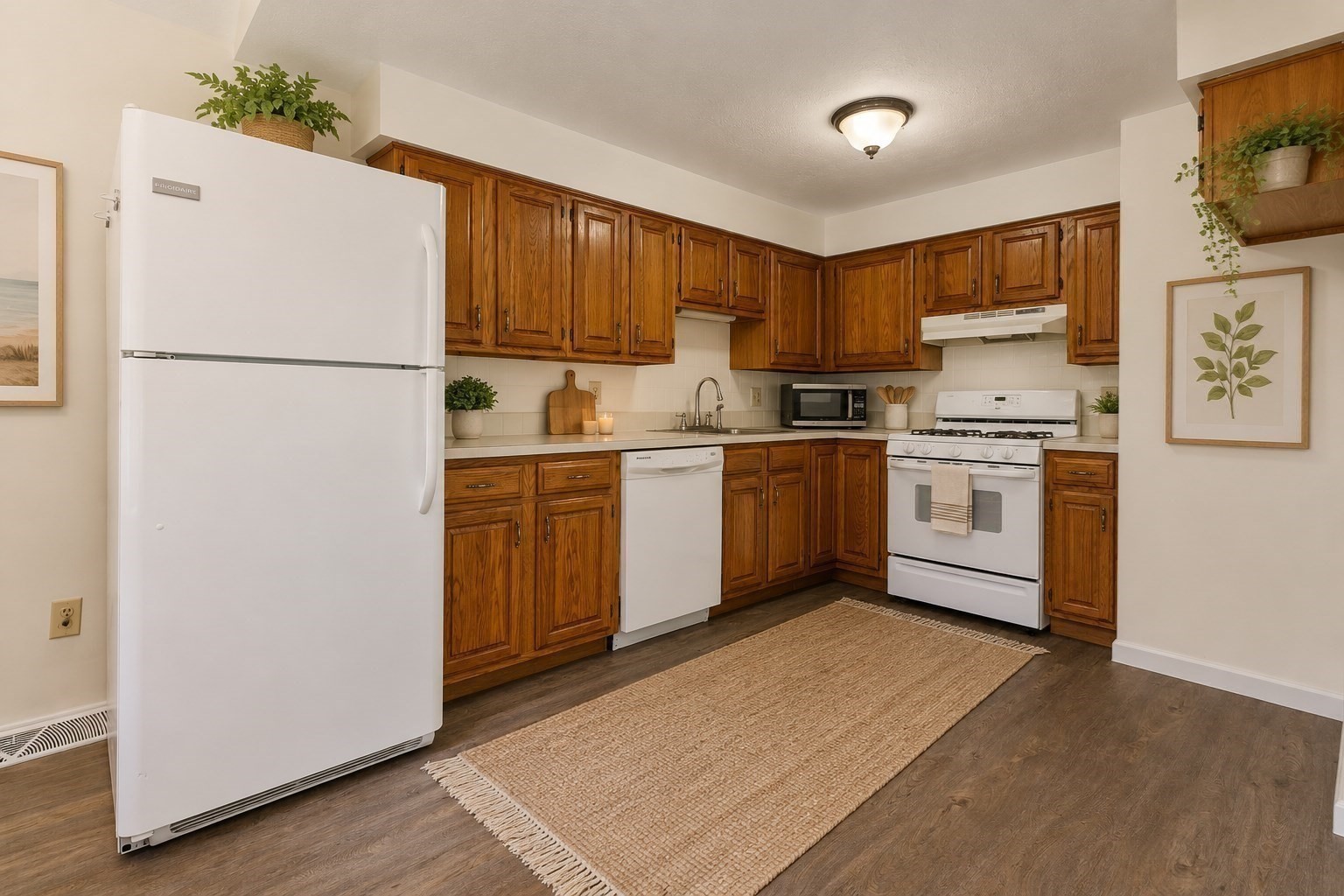 547 Washington St # C10 Property Photo 8