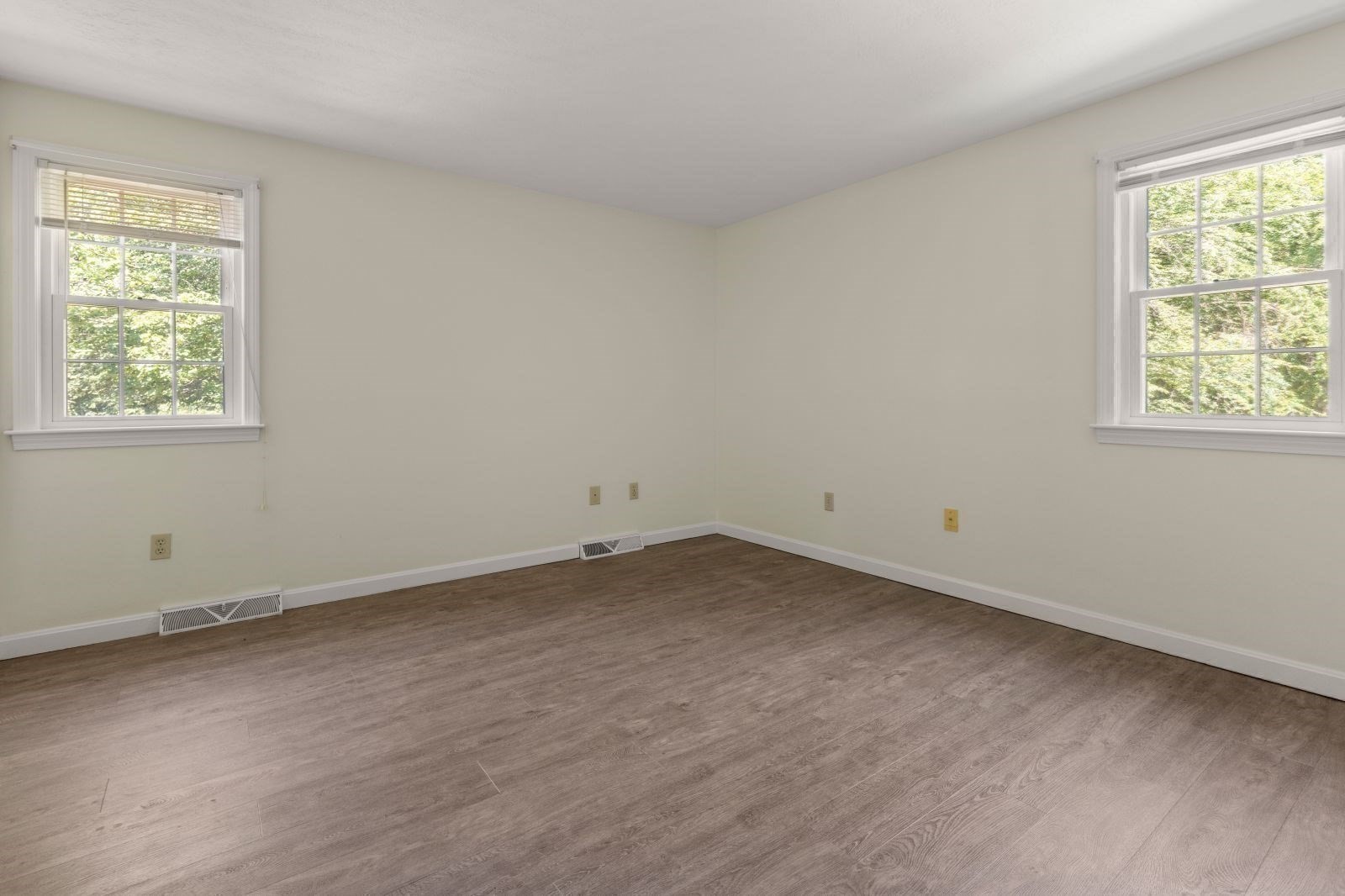 547 Washington St # C10 Property Photo 11