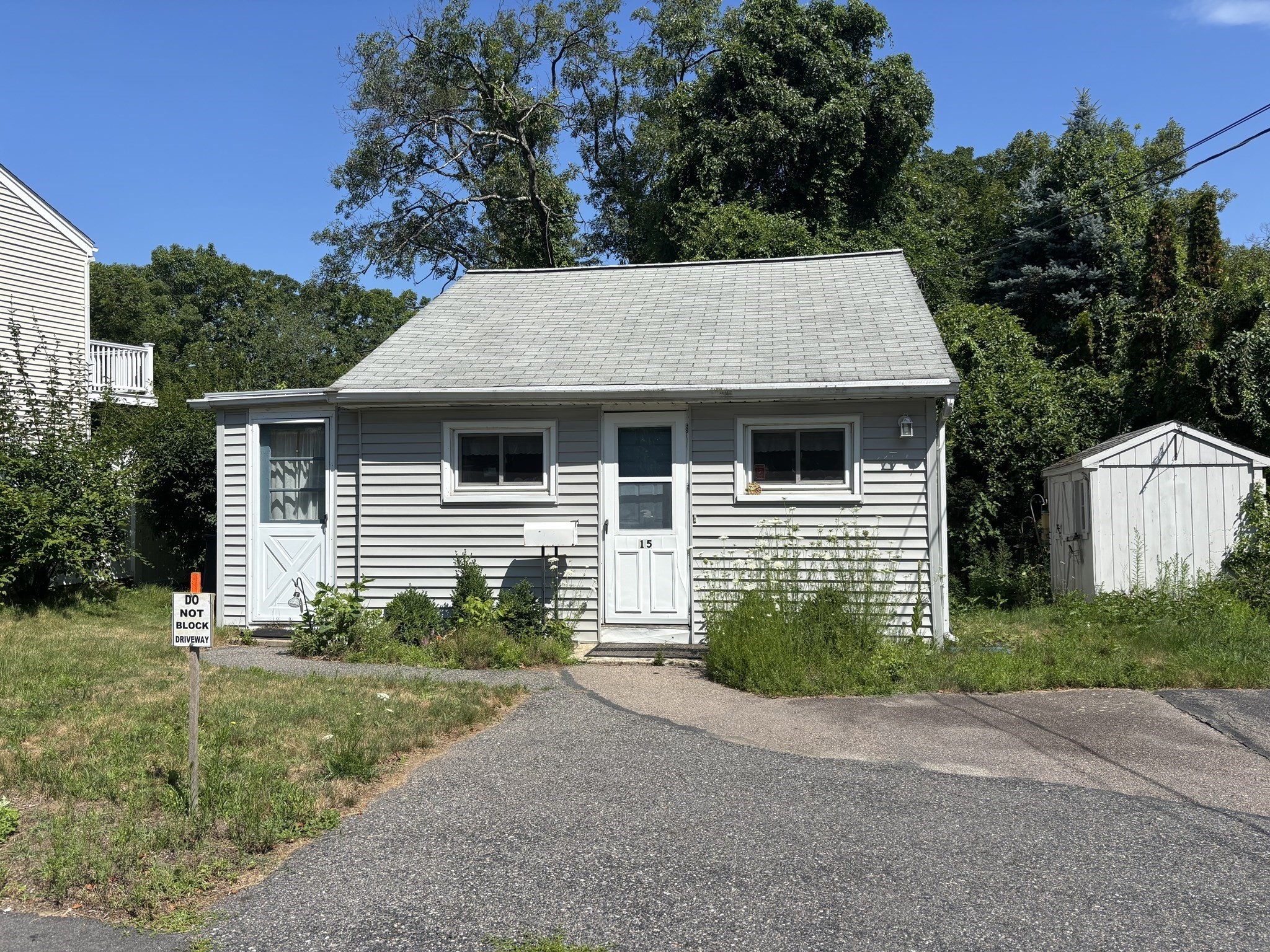 15 Otis St Property Photo 1