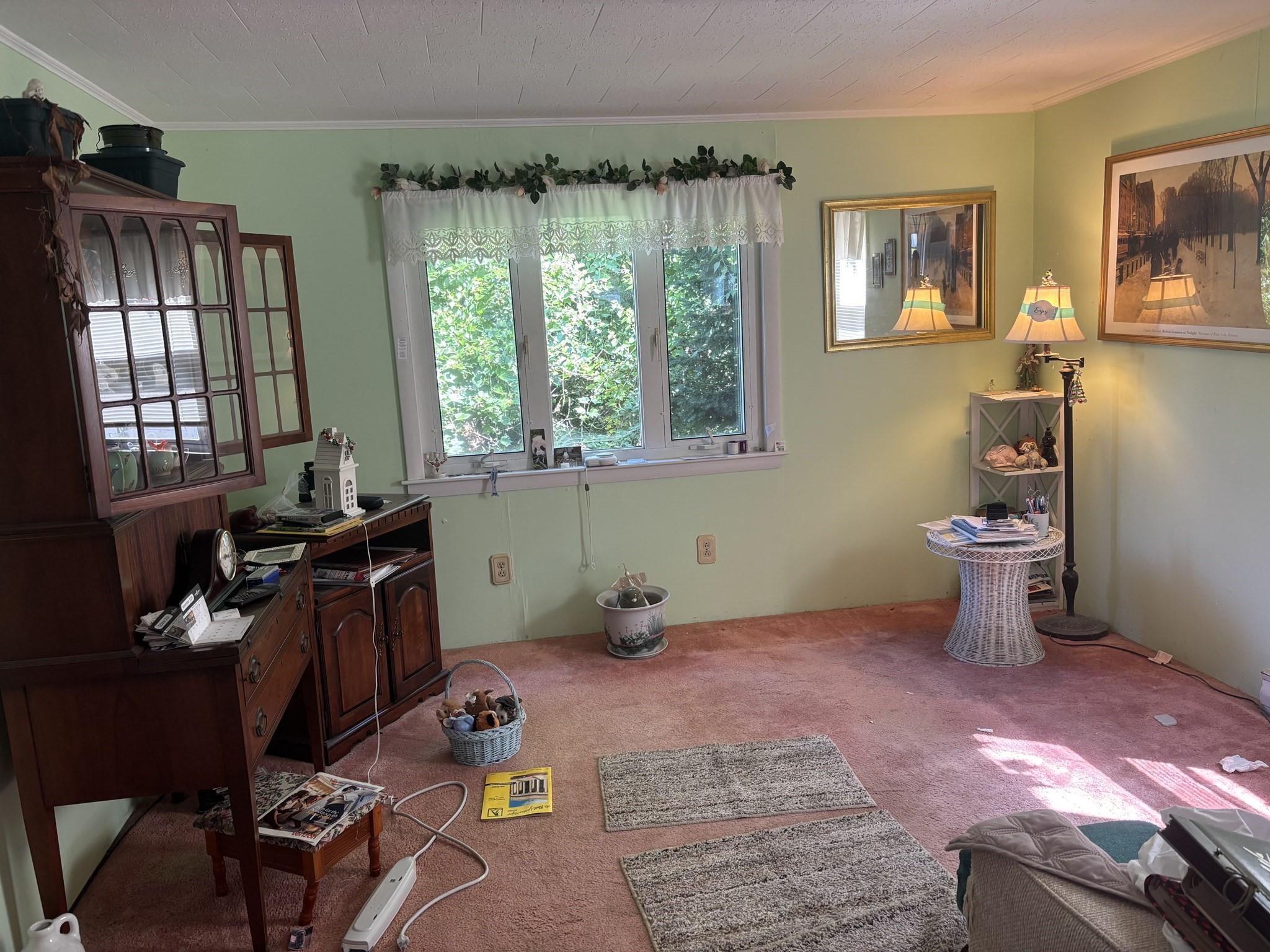 15 Otis St Property Photo 3