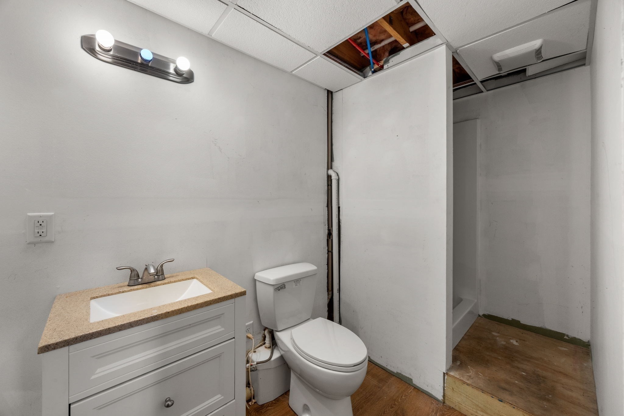 2 Sharon Ln Property Photo 33