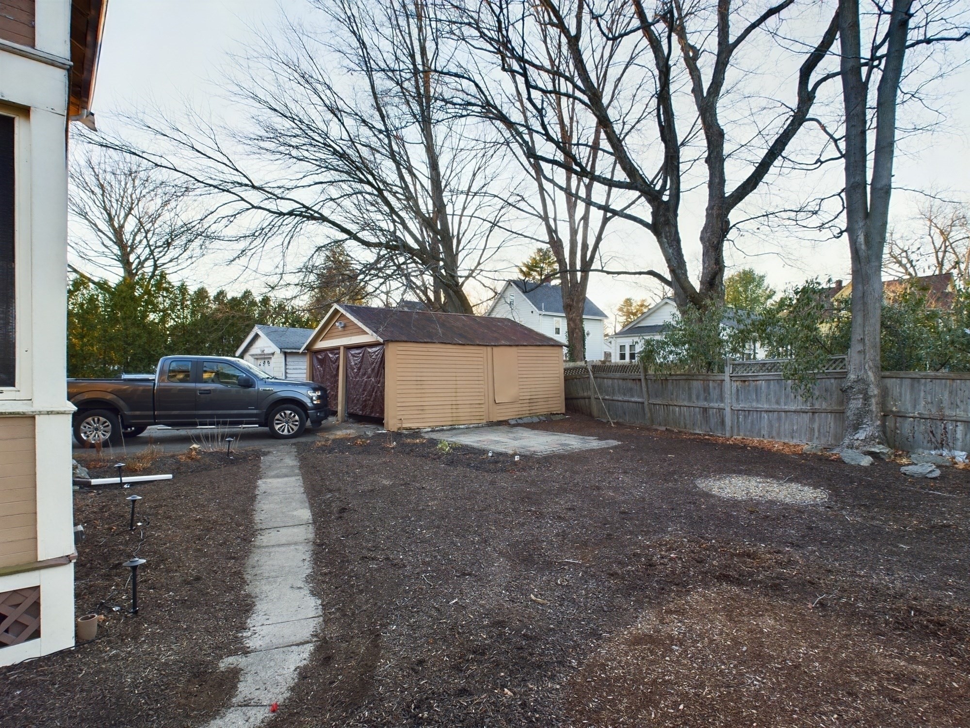 25 Rowe St # 1 Property Photo 17