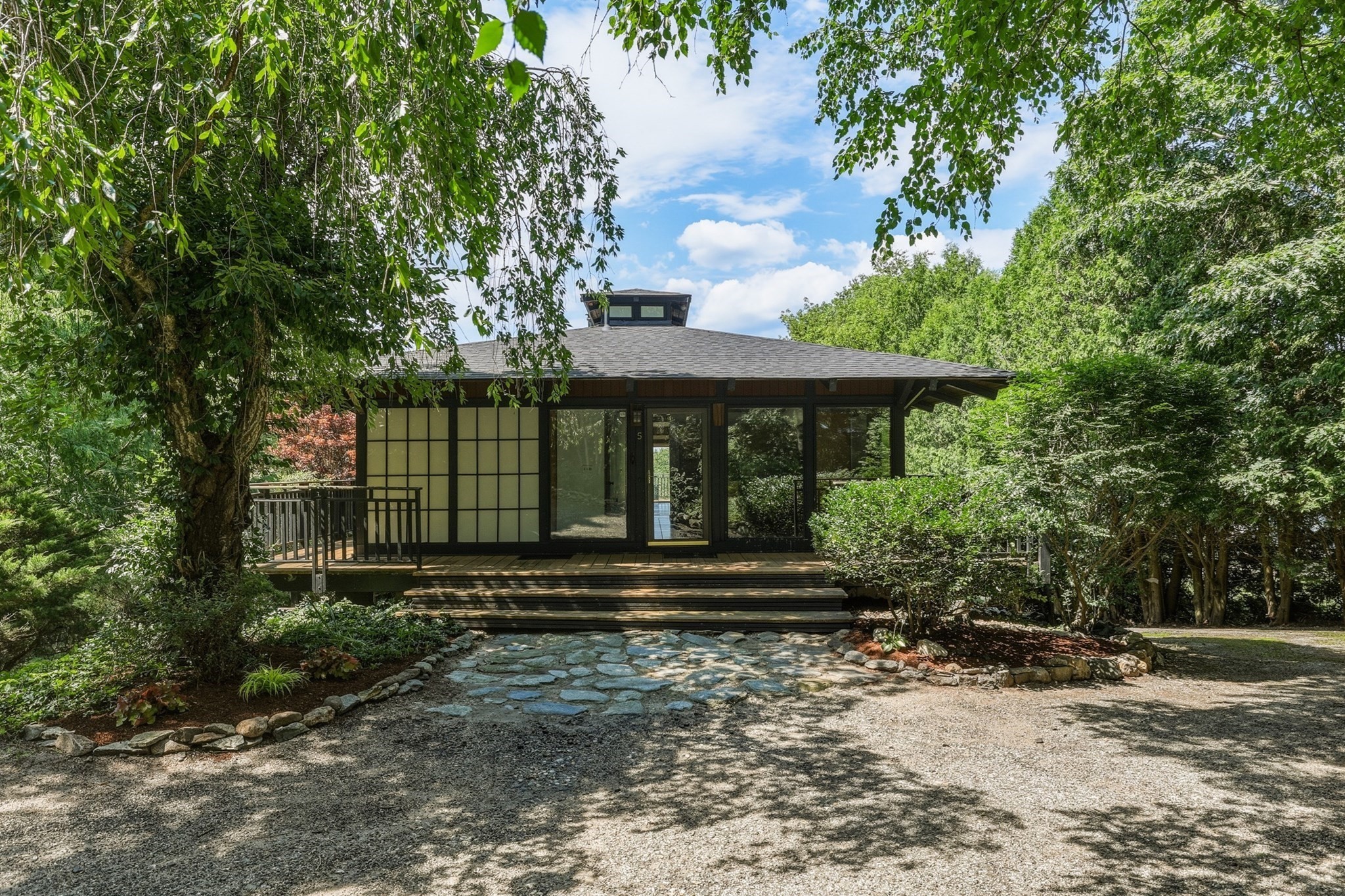 5 Laurel Ridge Dr Property Photo 1