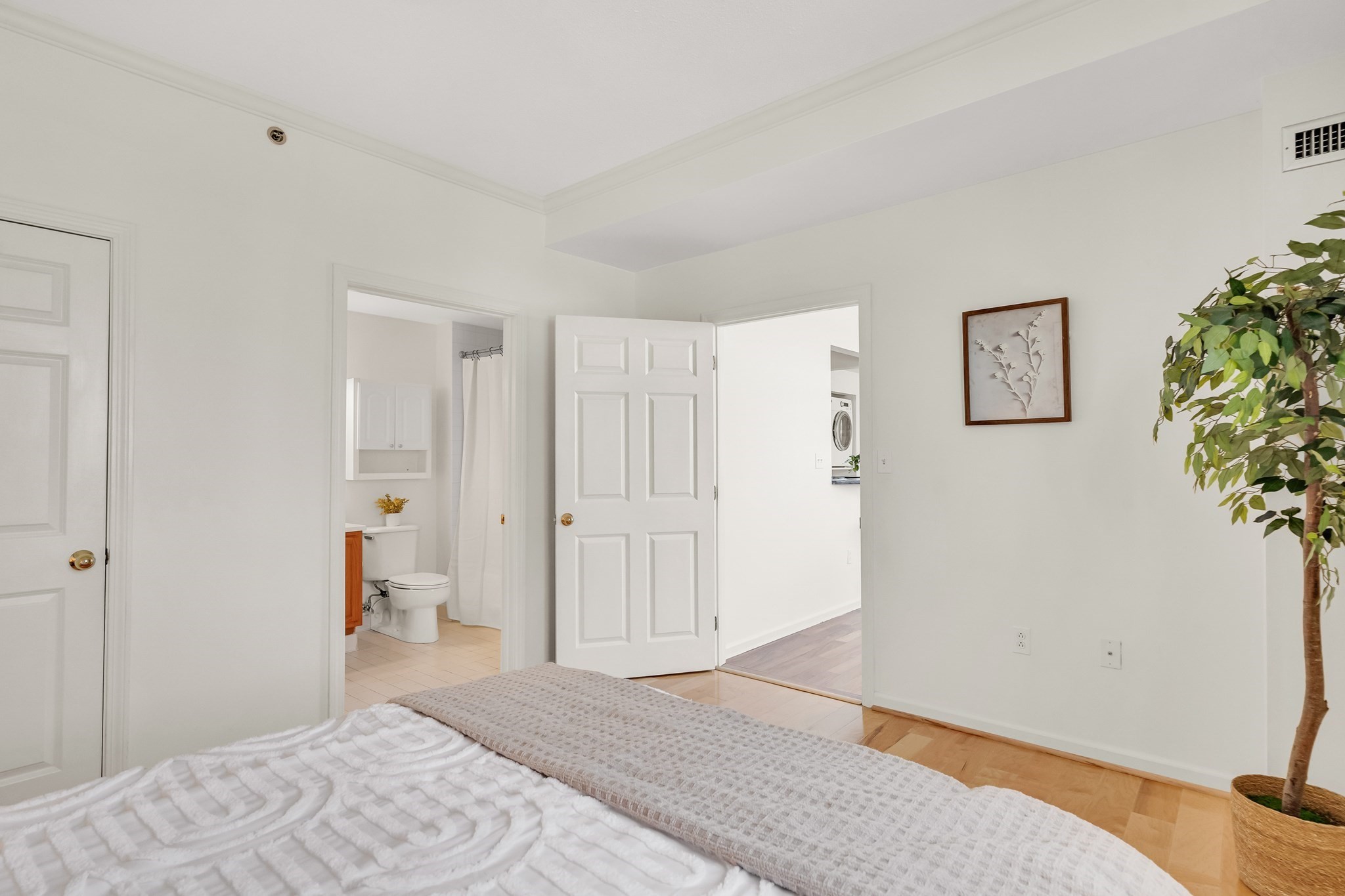169 Monsignor Obrien Hwy # 715 Property Photo 14