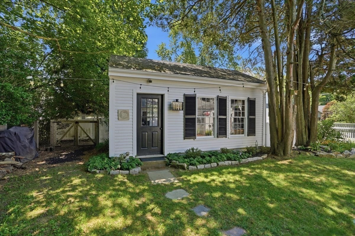 424 Main St Property Photo 25