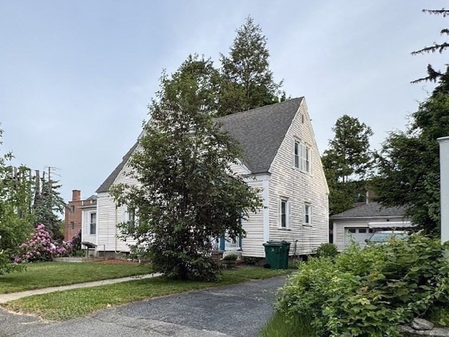 22 Bluff Ave Property Photo 3