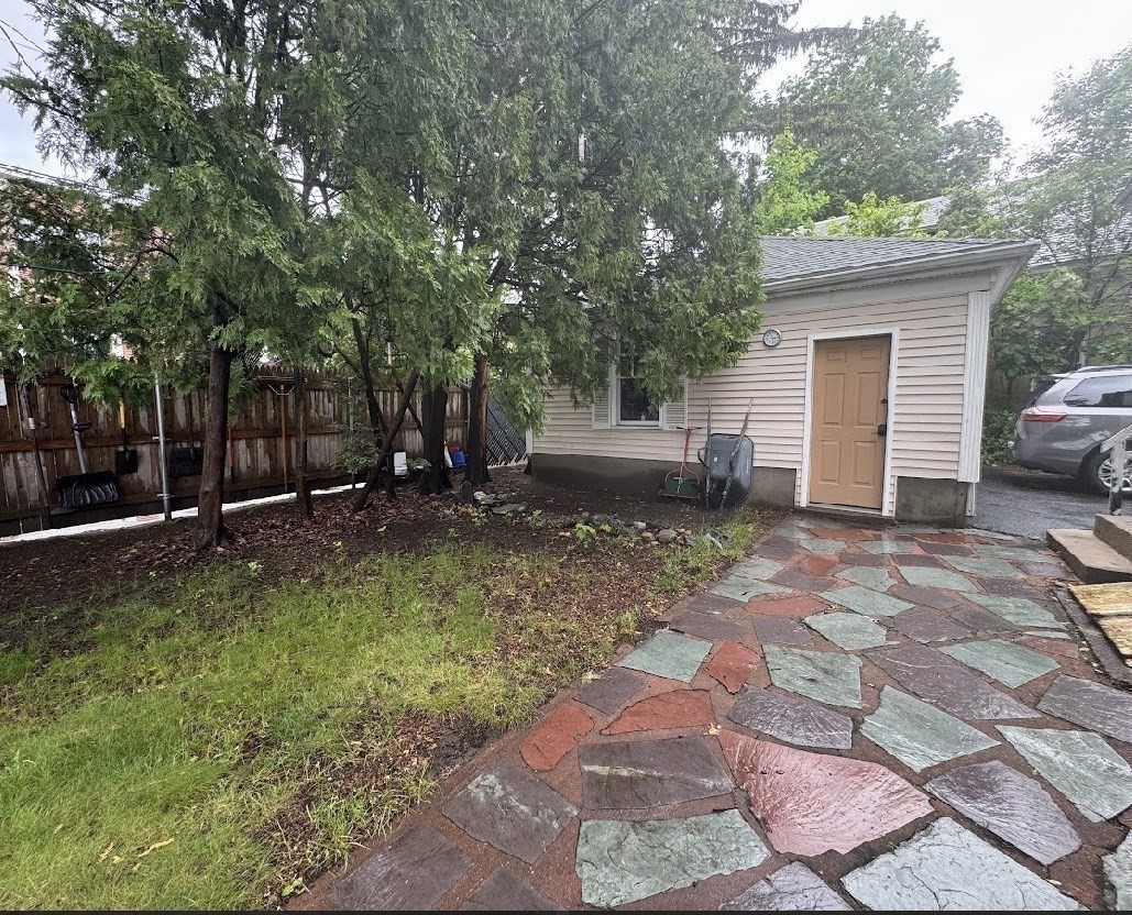 22 Bluff Ave Property Photo 7