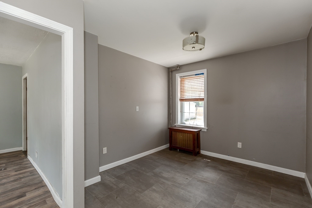 147 Smith St Property Photo 5
