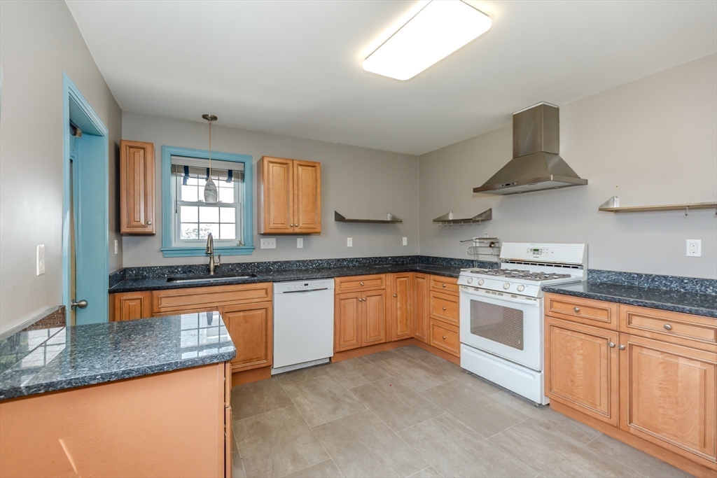 147 Smith St Property Photo 9