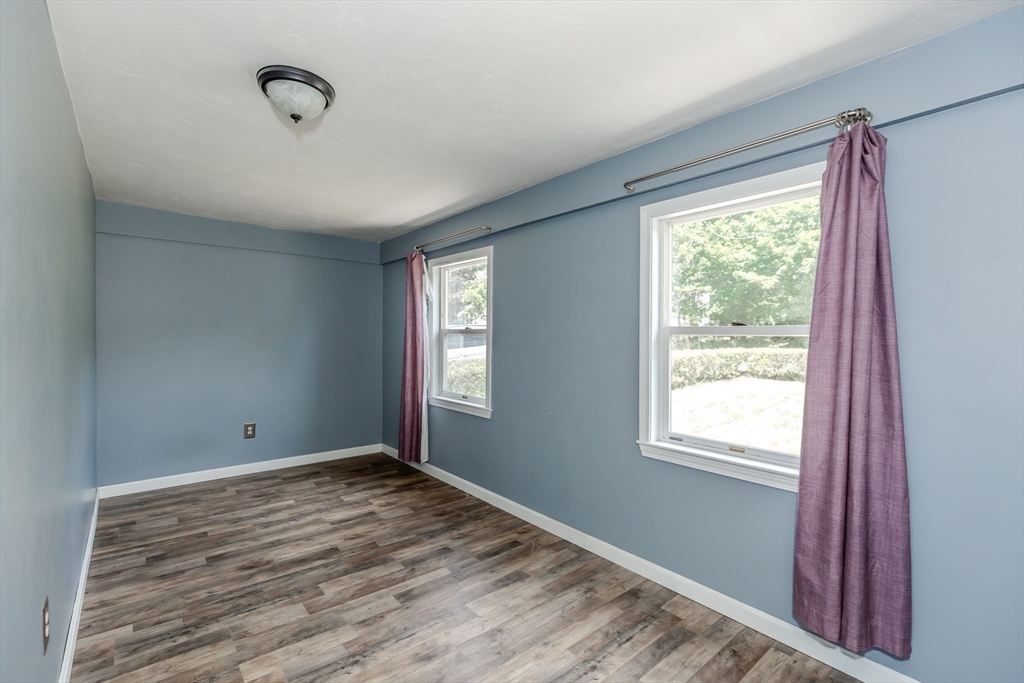 147 Smith St Property Photo 11